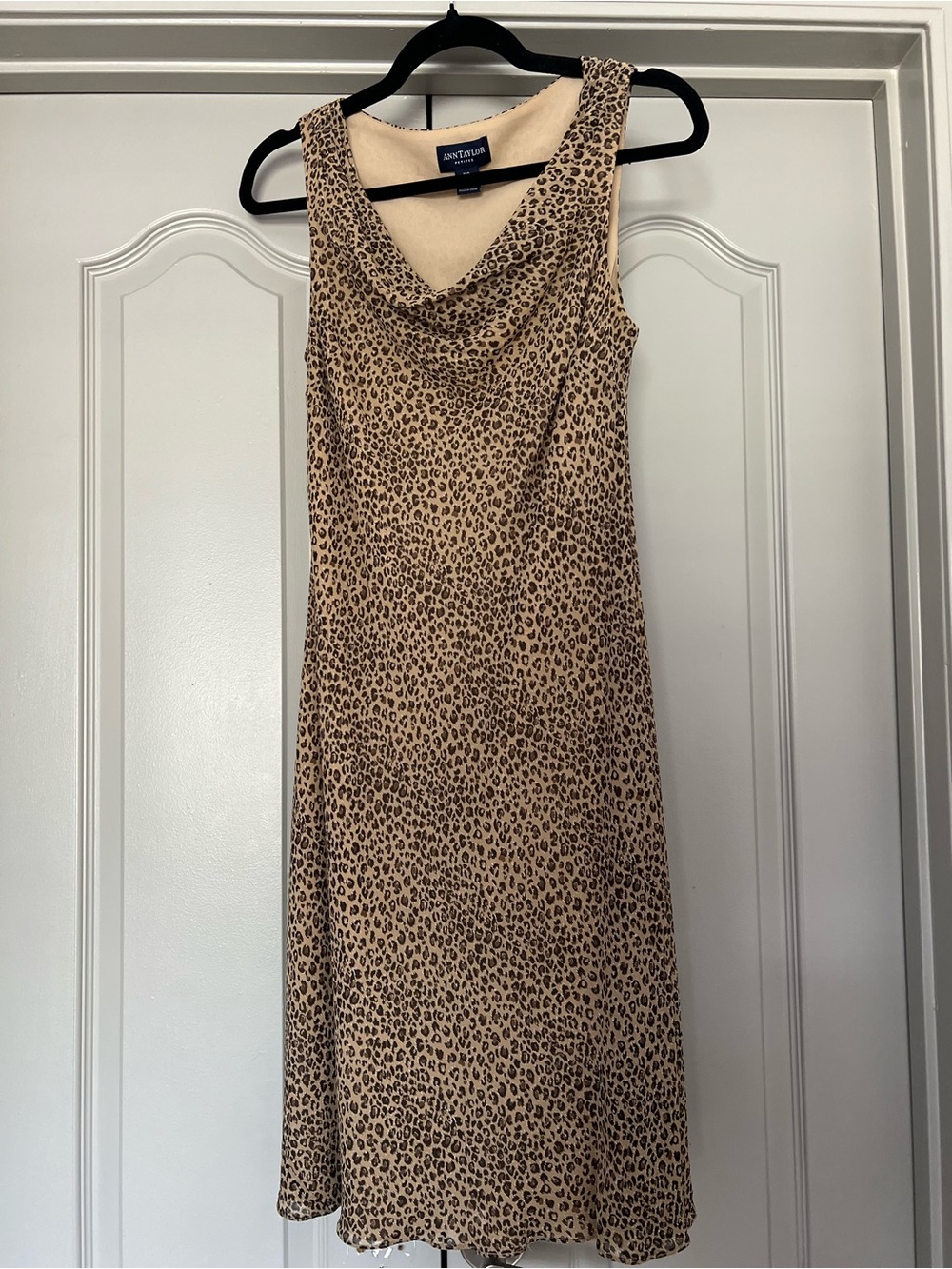 SOLD 🖤 Y2K Leopard Print 100% Silk Cowl Neck Midi Dress Ann Taylor Petites 10P - Picture 3 of 7